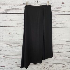 TY-LR Black Asymmetric Hem Skirt Size Small